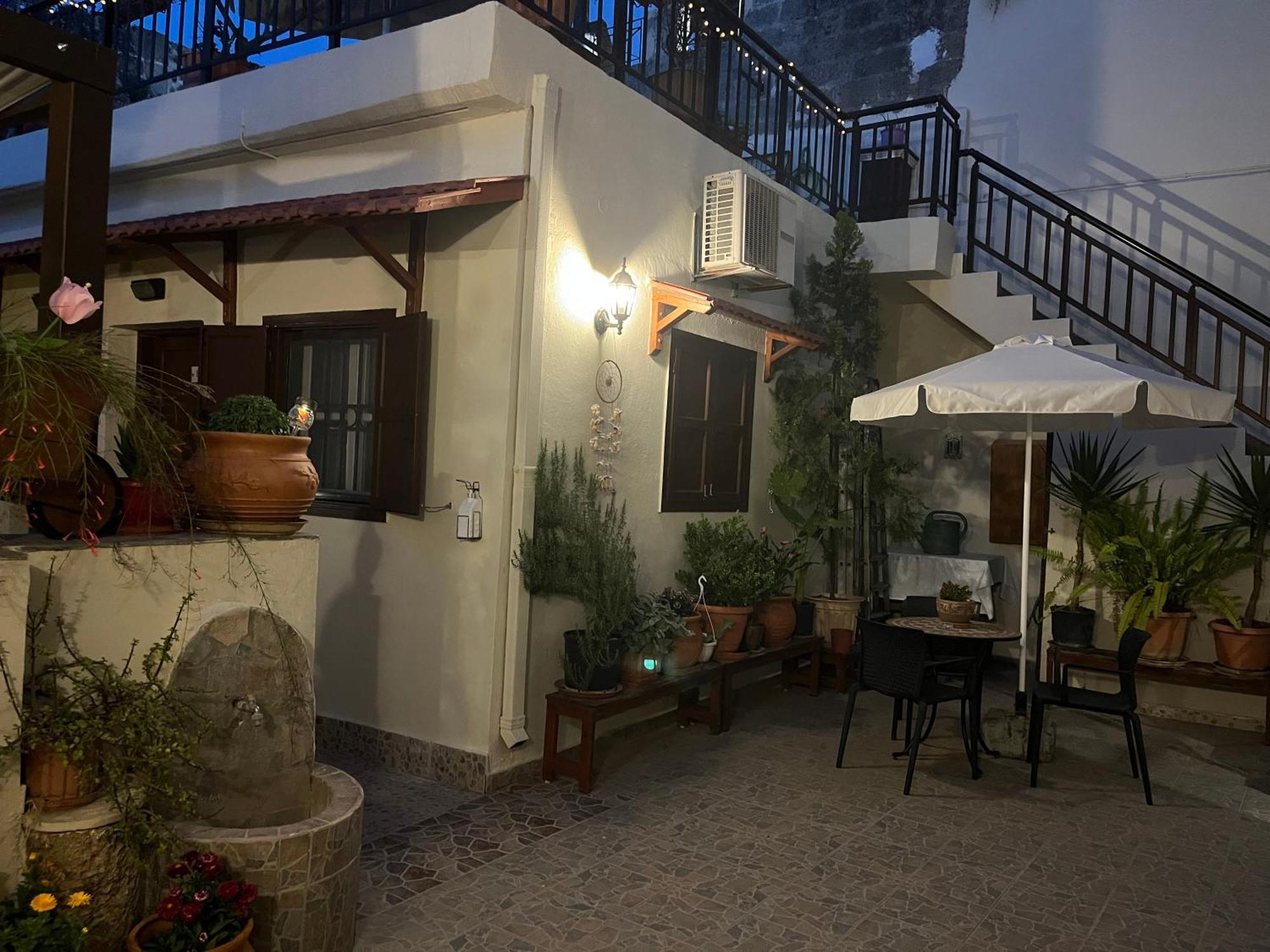 Rhodes City Eleni Rooms מראה חיצוני תמונה